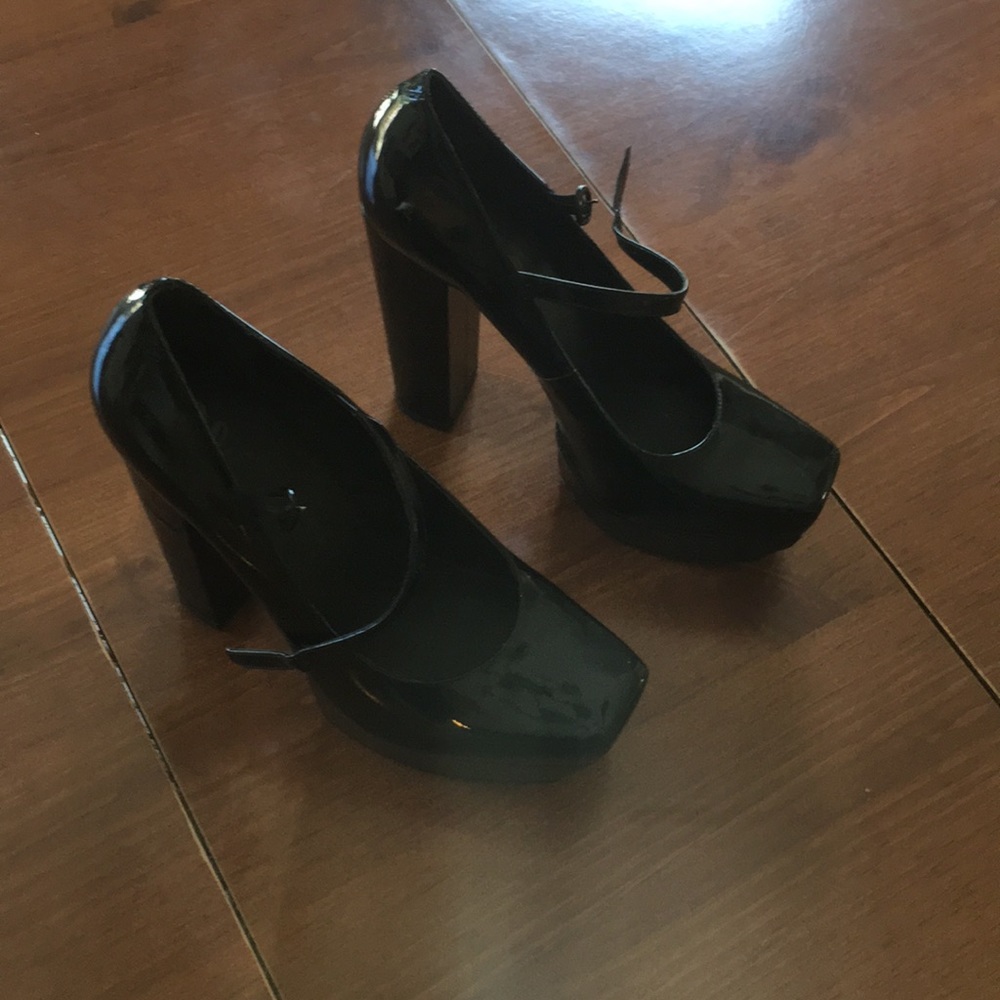 Alice and Olivia Mary Jane shoes - Picture 1 of 4